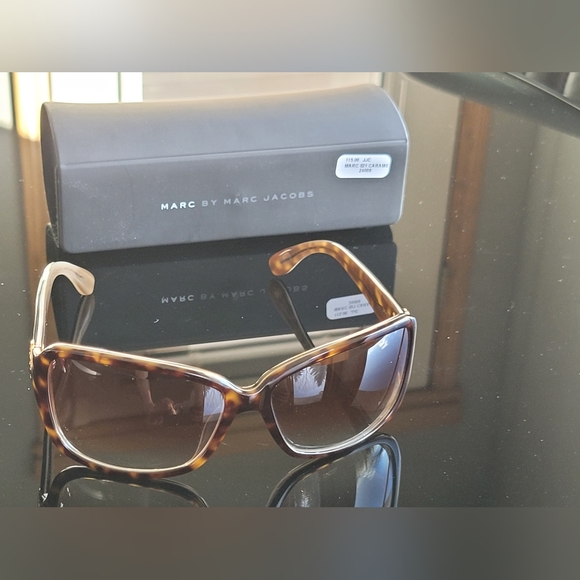 Sunglasses - Picture 16 of 16